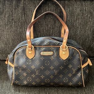 Authentic Used Louis Vuitton purse!!